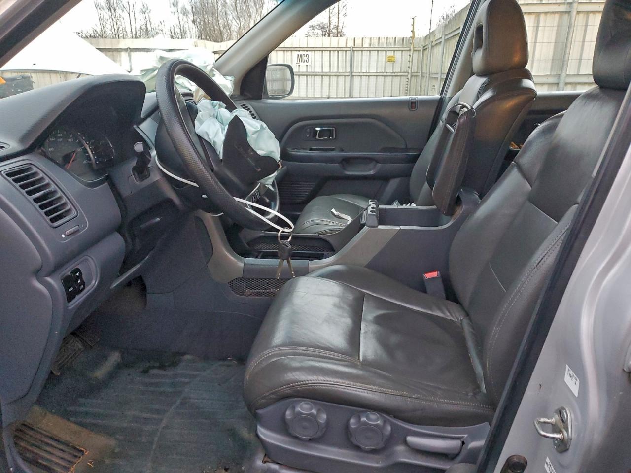 2003 Honda Pilot Lx VIN: 2HKYF18123H592108 Lot: 95321365