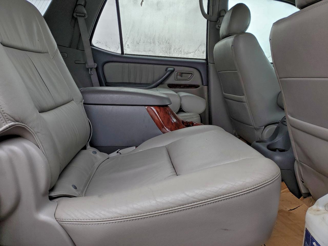 2005 Toyota Sequoia Limited VIN: 5TDBT48A65S243823 Lot: 95086355