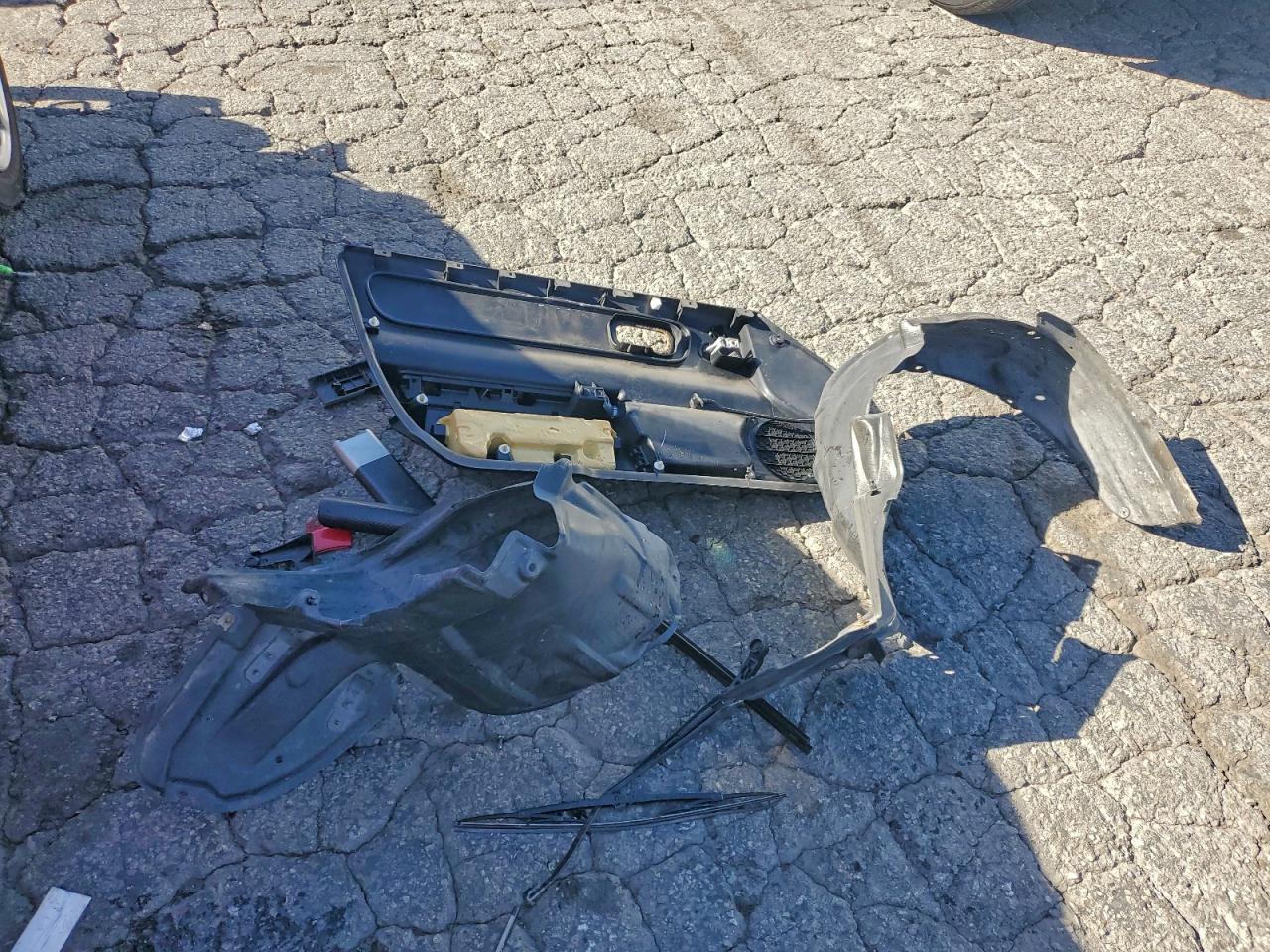 2002 Toyota Mr2 Spyder VIN: JTDFR320320042731 Lot: 94198195