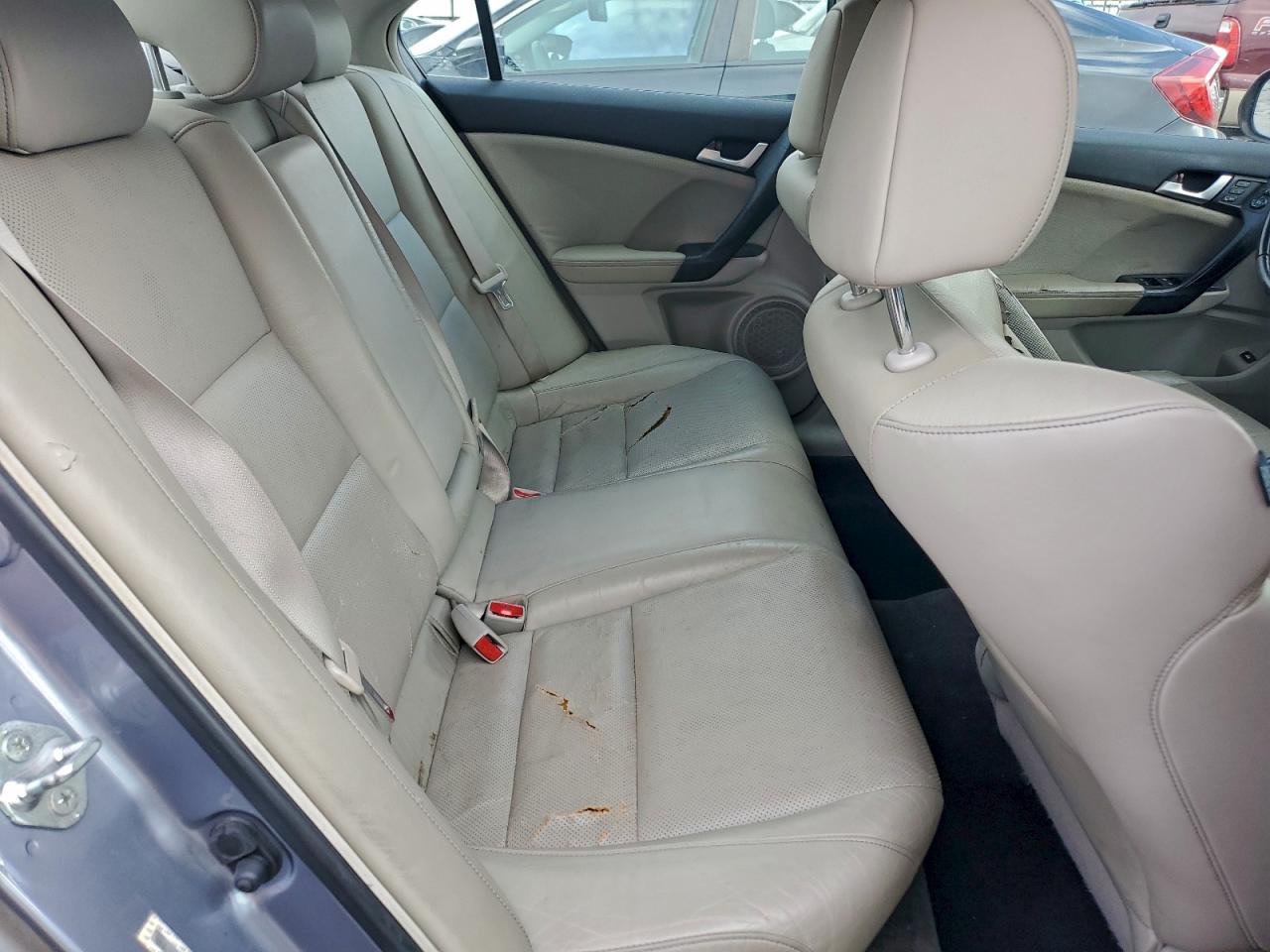 Фото: JH4CU2F6XBC003707