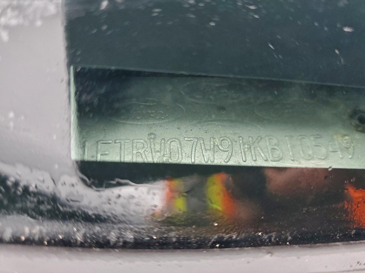 2001 Ford F150 Supercrew VIN: 1FTRW07W91KB10549 Lot: 97860505