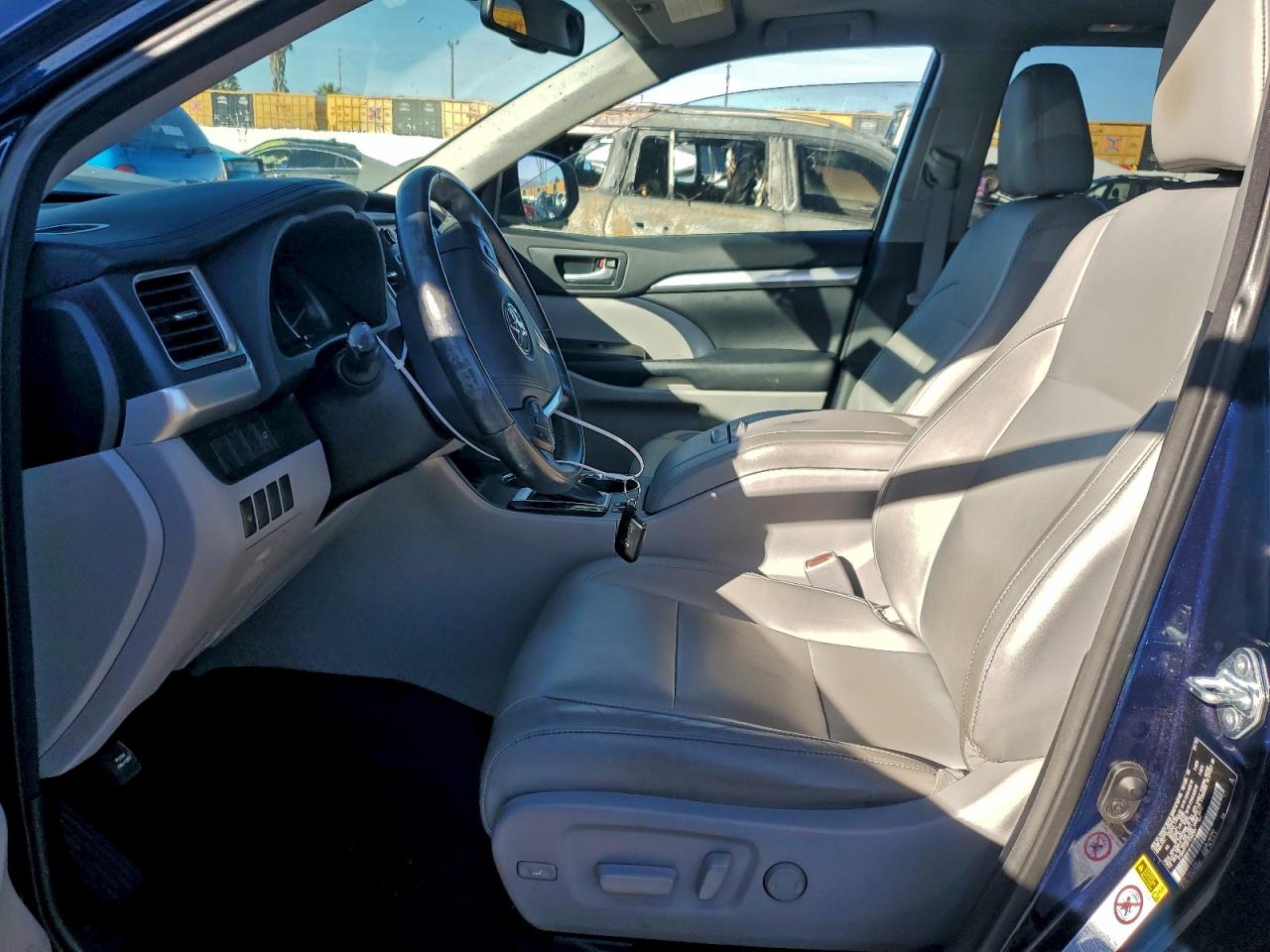 2015 Toyota Highlander Xle VIN: 5TDKKRFH0FS080281 Lot: 94914705