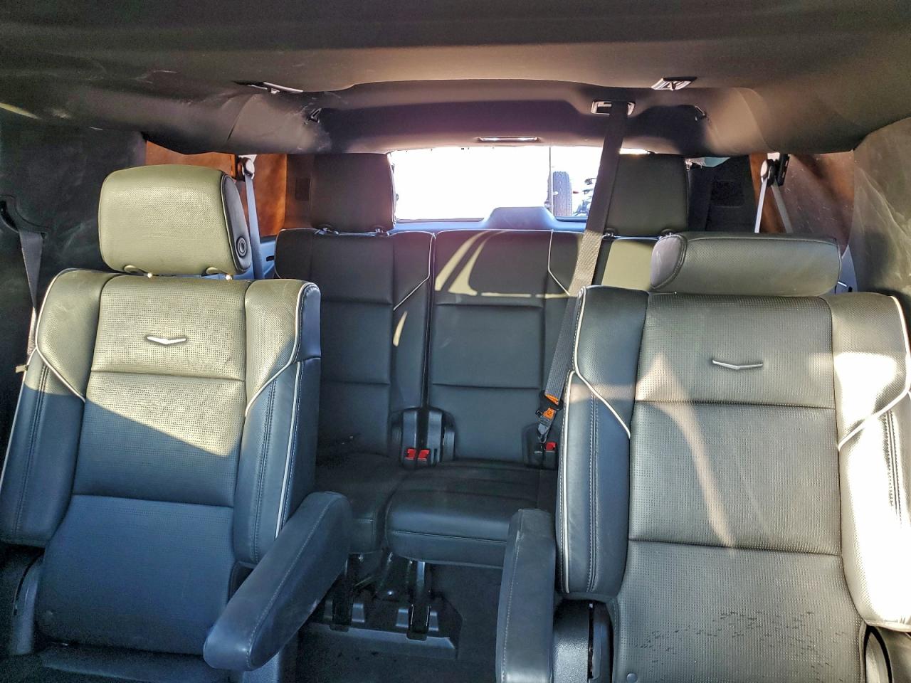 2022 Cadillac Escalade Esv Premium Luxury VIN: 1GYS3KKL4NR336735 Lot: 96994465