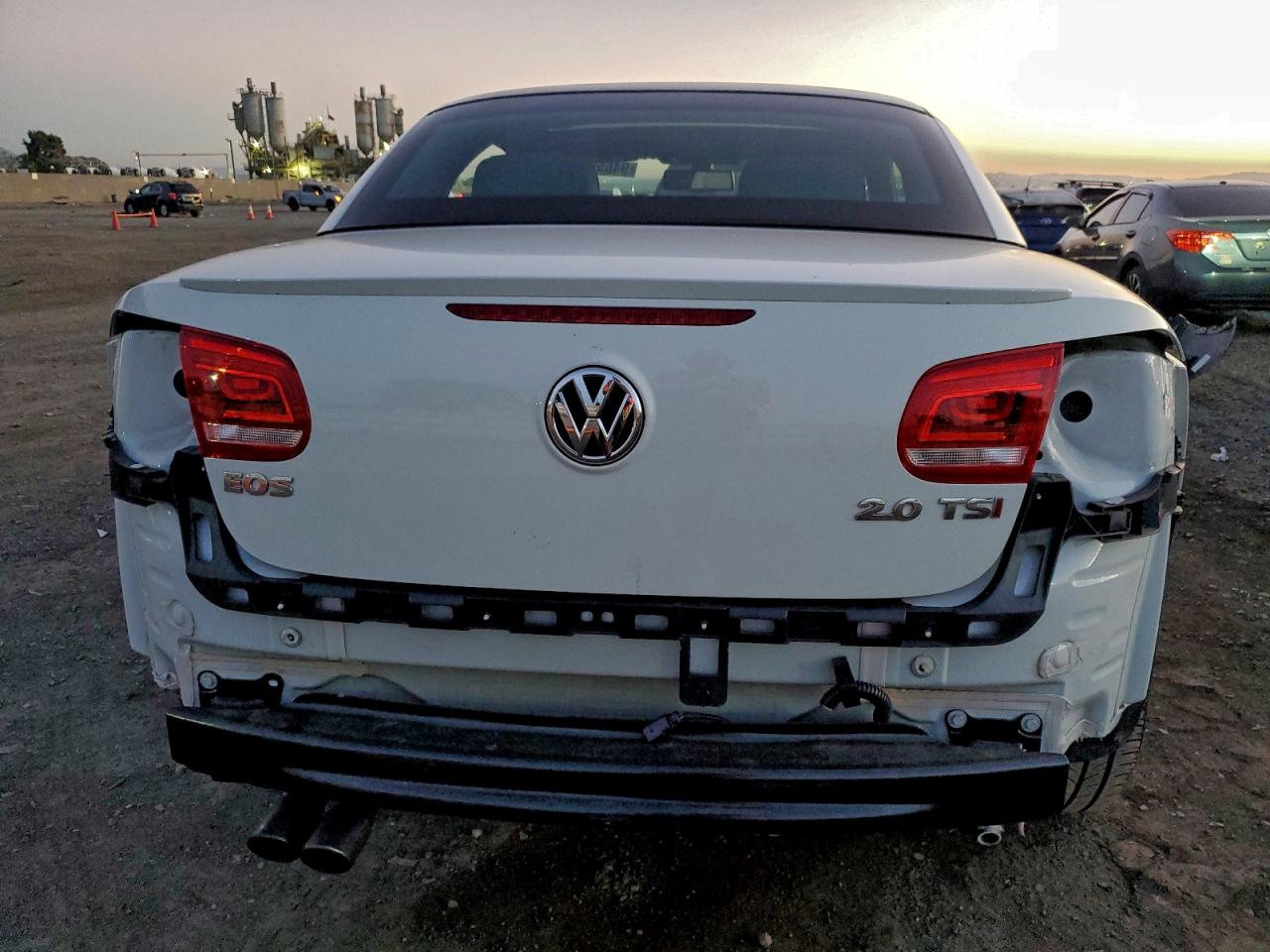 2015 Volkswagen Eos Lux VIN: WVWFW8AH9FV005740 Lot: 94659335