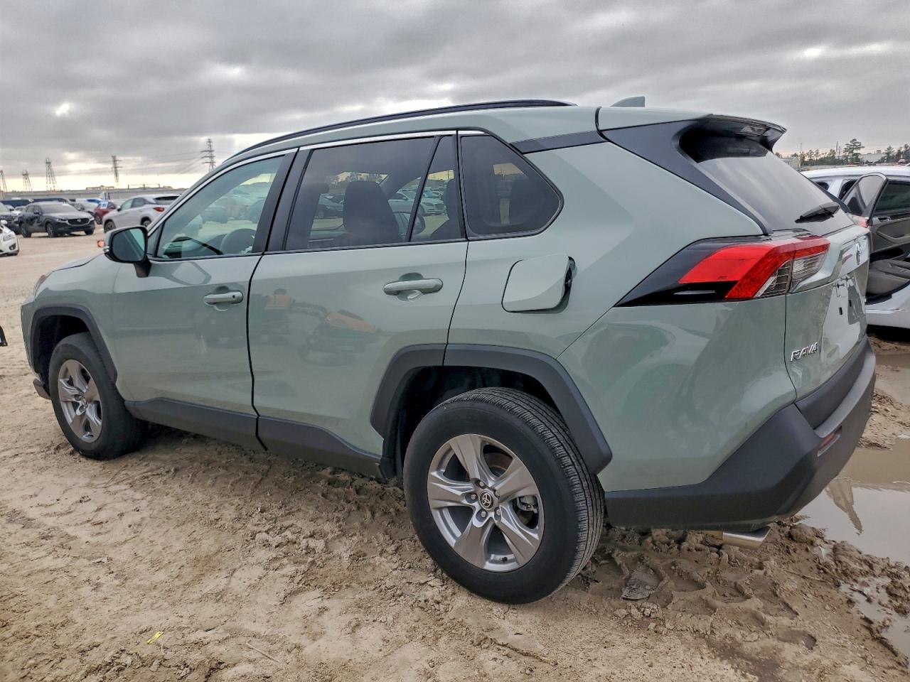 Фото: 2T3W1RFV0PW264890