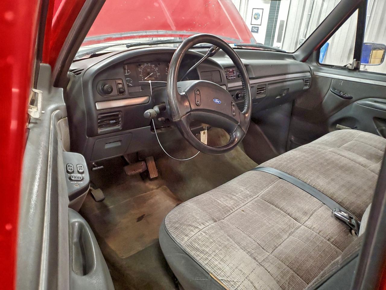1992 Ford F150 VIN: 1FTDF15Y6NLA61301 Lot: 95432735