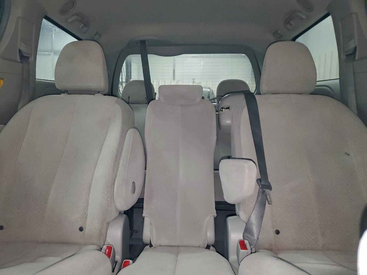 2012 Toyota Sienna Base VIN: 5TDKA3DCXCS013822 Lot: 95507045