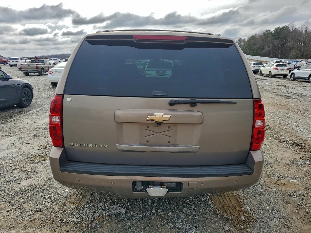 2007 Chevrolet Suburban C1500 VIN: 1GNFC16J17J311486 Lot: 94681785