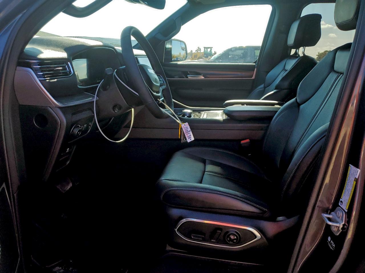 2024 Jeep Wagoneer L Series Ii VIN: 1C4SJSBP8RS103650 Lot: 95096585