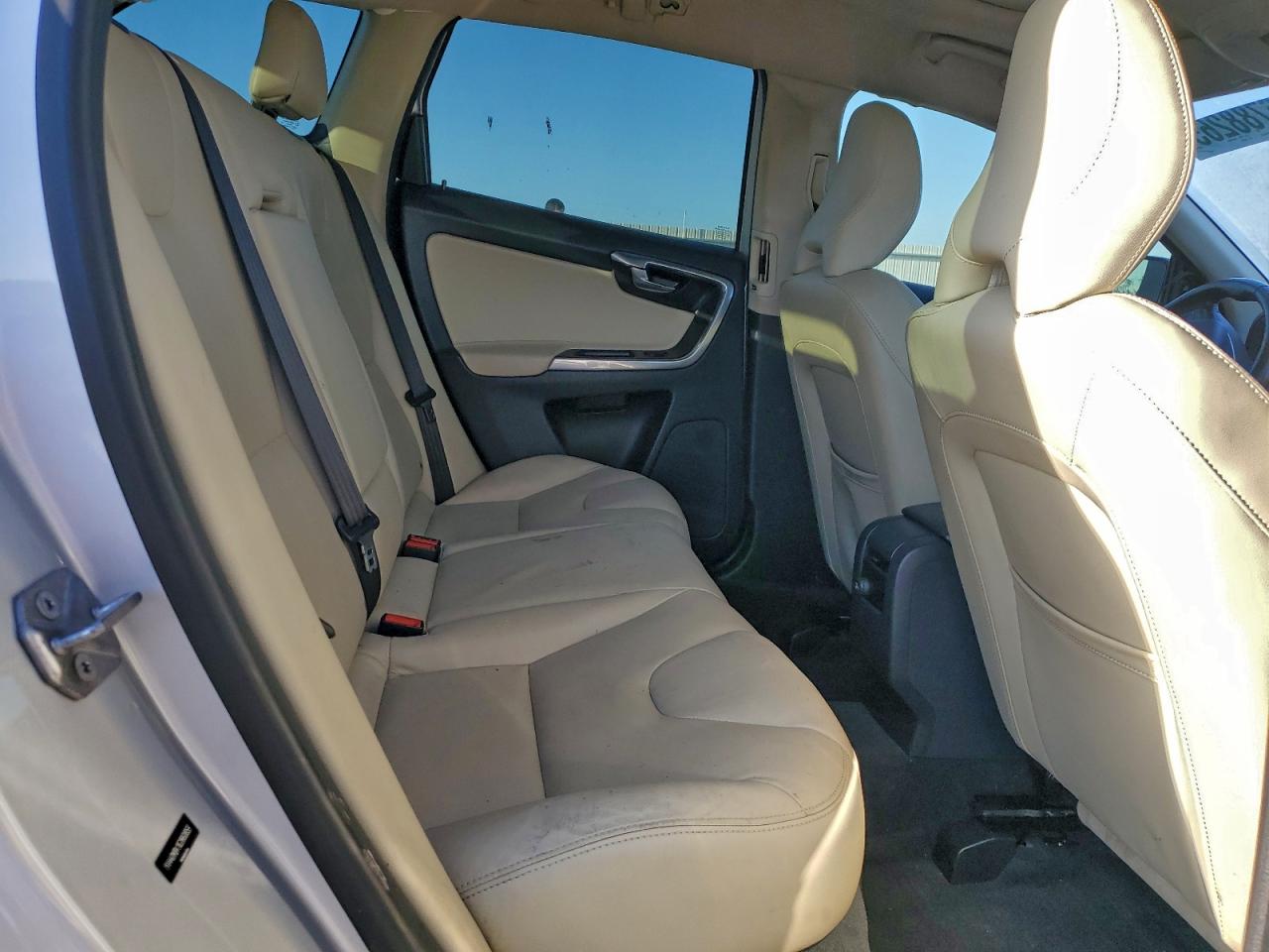 2016 Volvo Xc60 T5 Premier VIN: YV440MDK1G2860859 Lot: 96788265