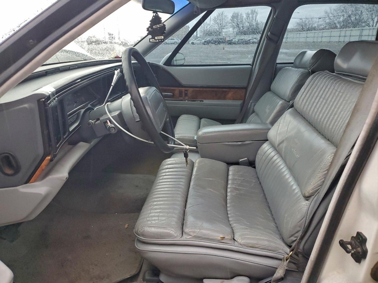 1991 Buick Park Avenue VIN: 1G4CW53L2M1677092 Lot: 96127175