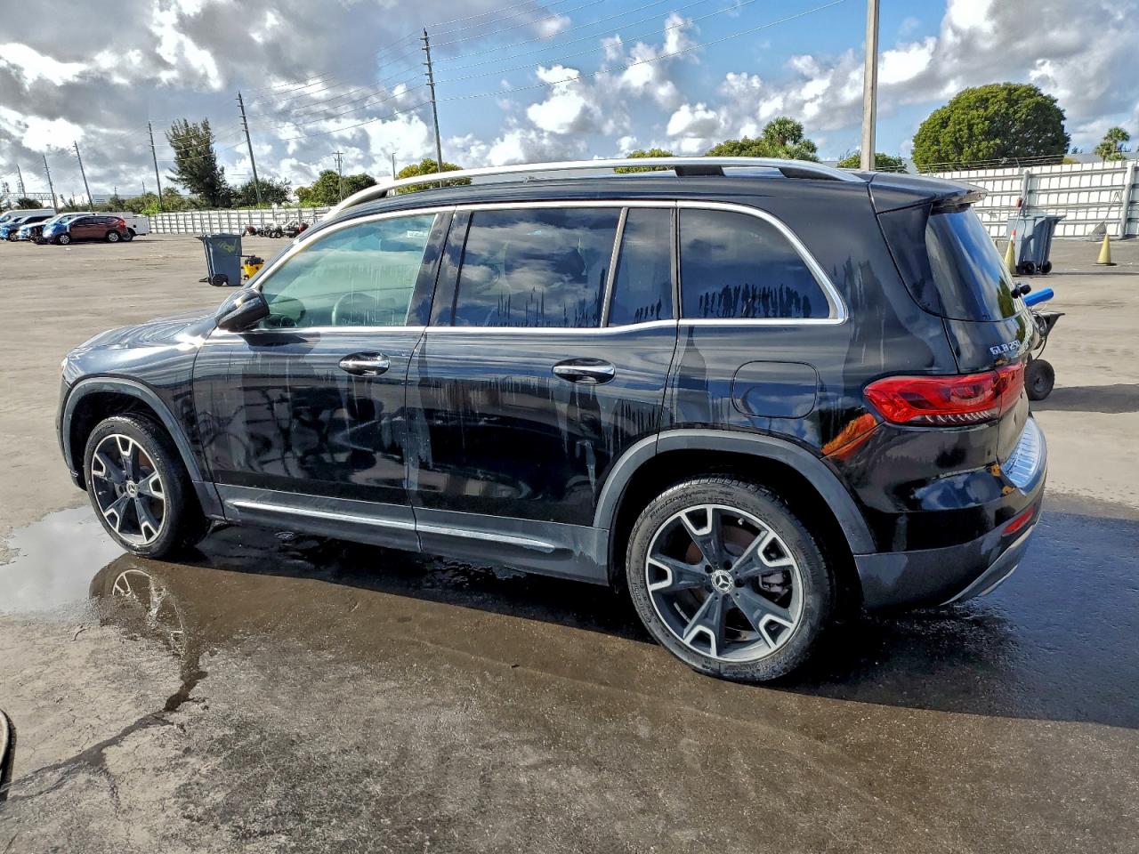 Фото: W1N4M4GB1PW302465