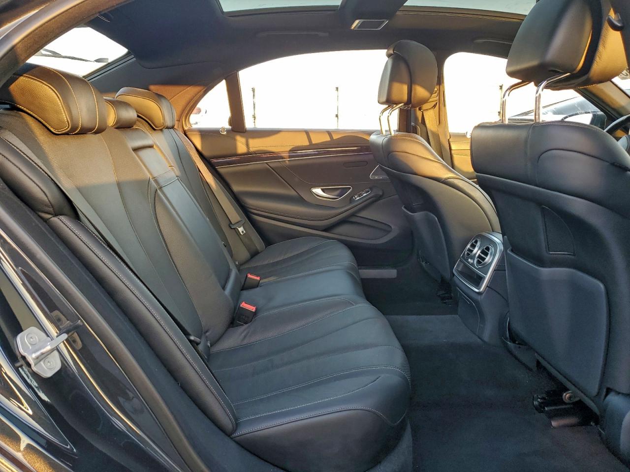 2017 Mercedes-Benz S 550 VIN: WDDUG8CB4HA300807 Lot: 95686385