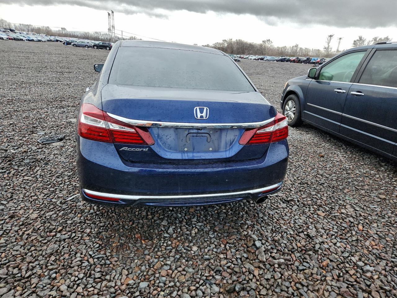 2017 Honda Accord Lx VIN: 1HGCR2F34HA187136 Lot: 95608465