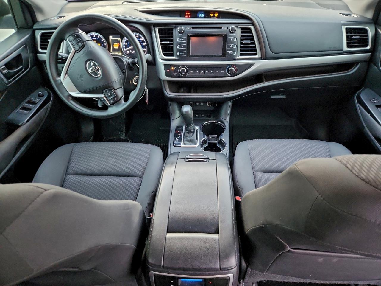 2017 Toyota Highlander Le VIN: 5TDBZRFH8HS462864 Lot: 95116825