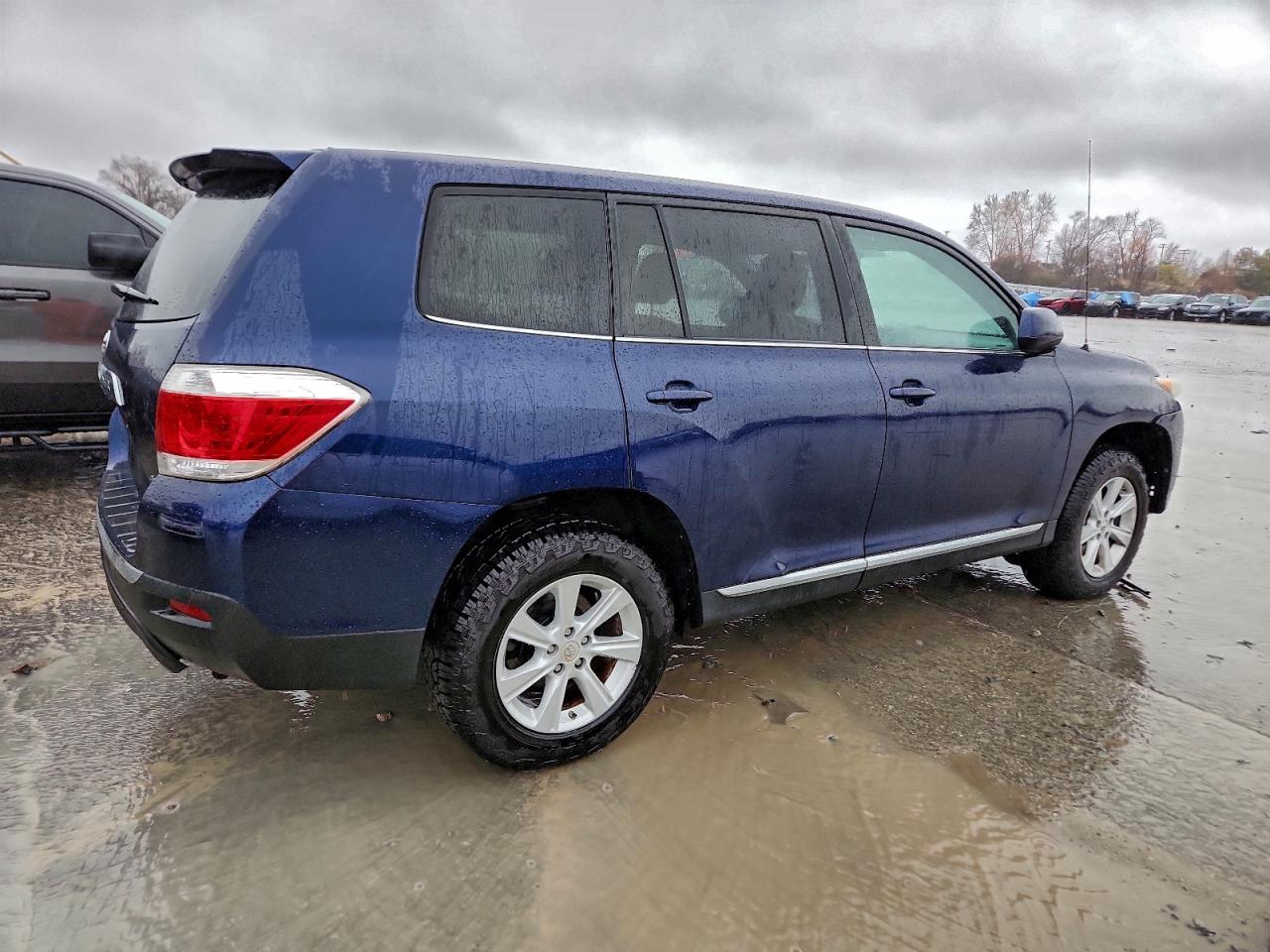 2011 Toyota Highlander Base VIN: 5TDBK3EH5BS062819 Lot: 97783075