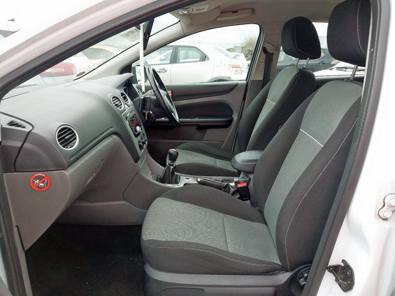 2010 FORD FOCUS 1.6 ZETEC 5DR