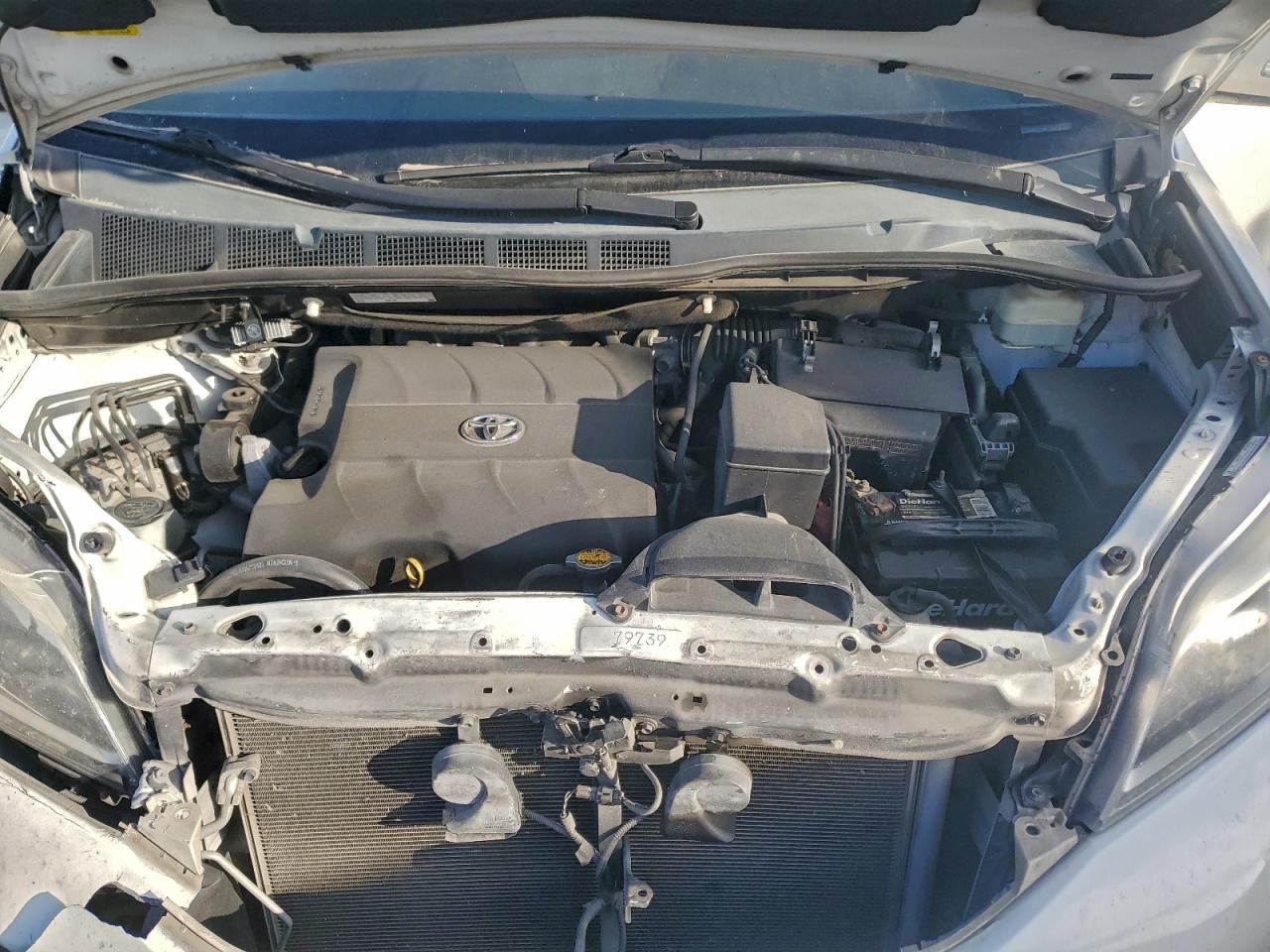 2015 Toyota Sienna Xle VIN: 5TDYK3DCXFS619889 Lot: 97529955