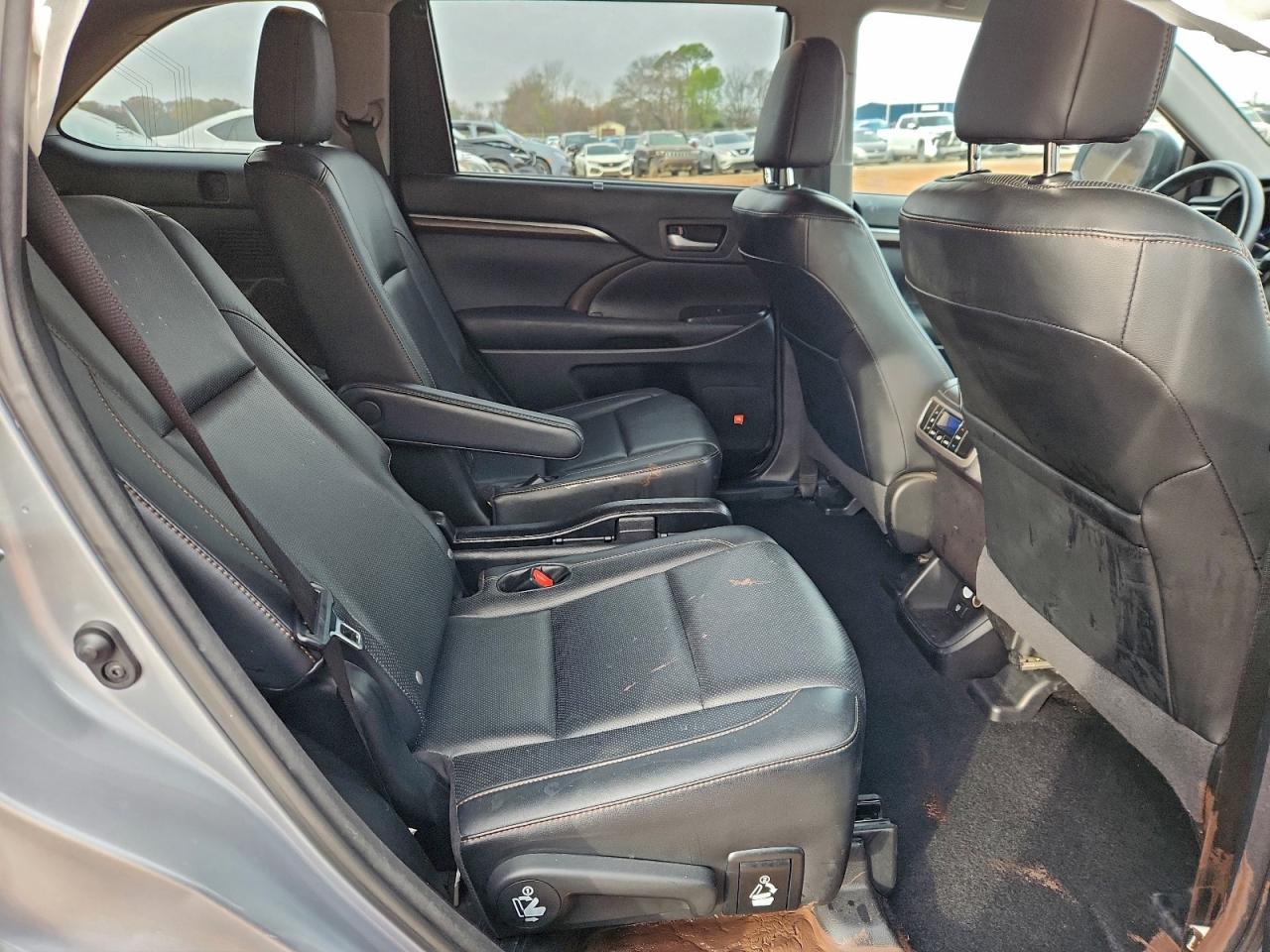 2015 Toyota Highlander Limited VIN: 5TDYKRFH7FS049152 Lot: 94878395