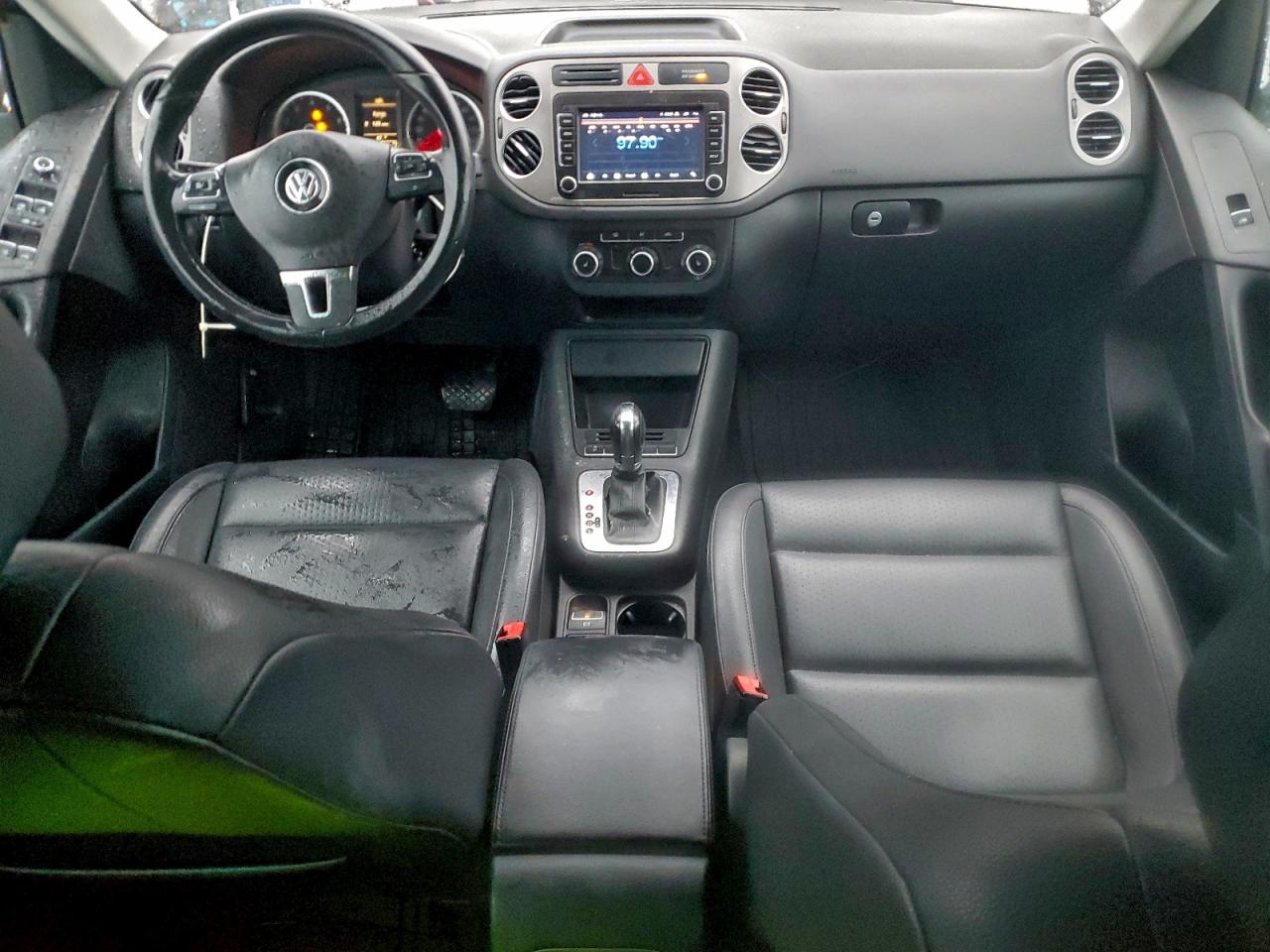 2011 Volkswagen Tiguan S VIN: WVGAV7AX1BW513392 Lot: 95318655