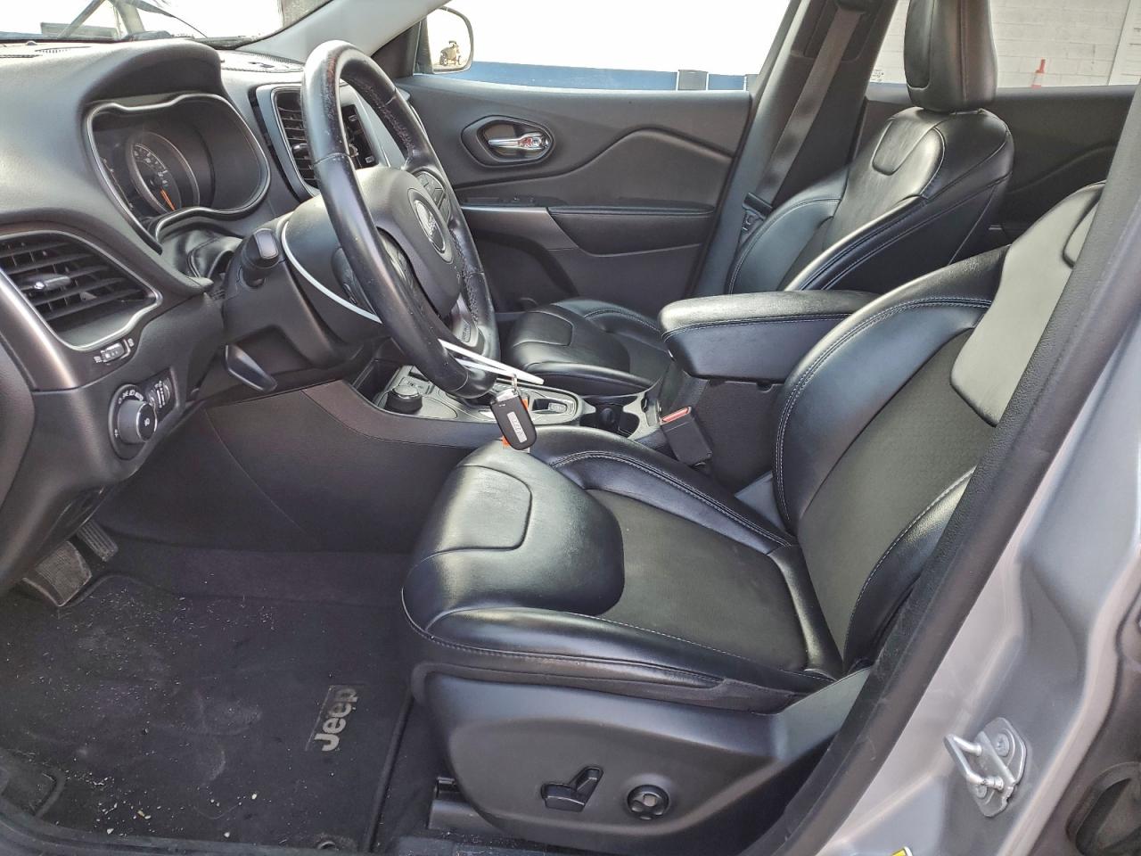 2020 Jeep Cherokee Latitude Plus VIN: 1C4PJMLB5LD526413 Lot: 93960645