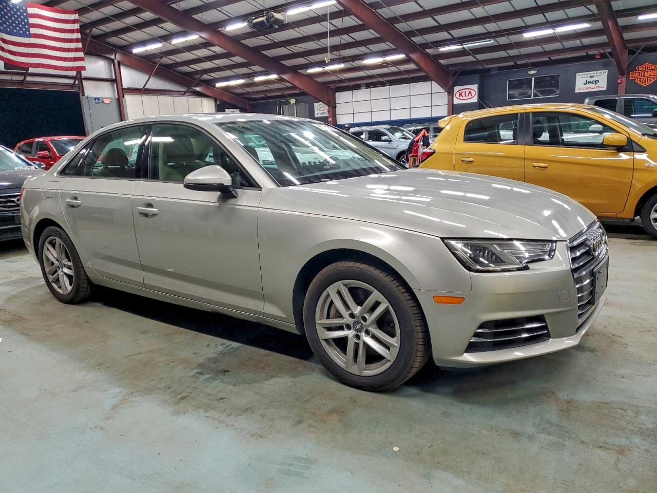 Фото: WAUGNAF43HN038270