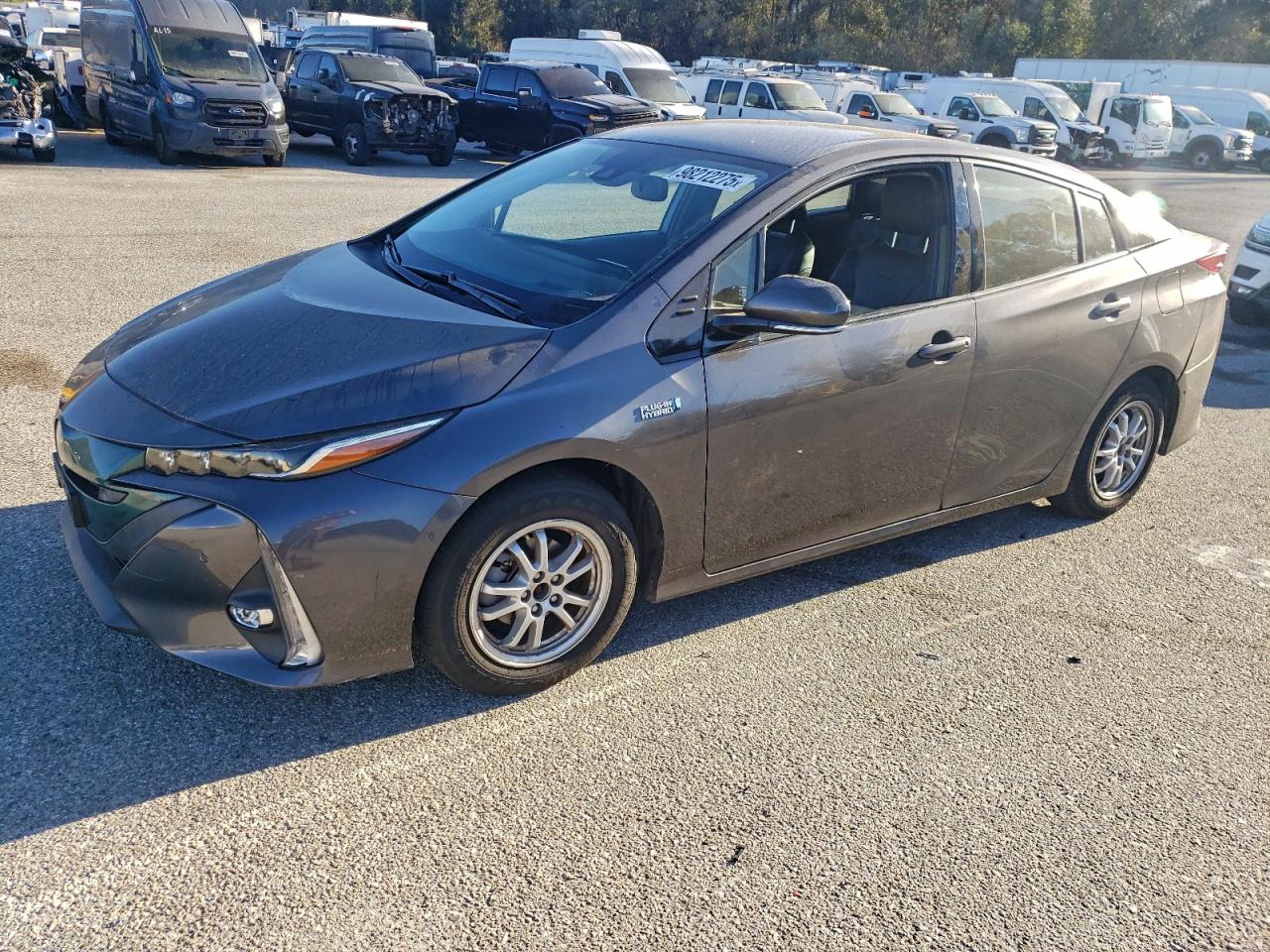 2018 Toyota Prius Prime VIN: JTDKARFP2J3092128 Lot: 98212275