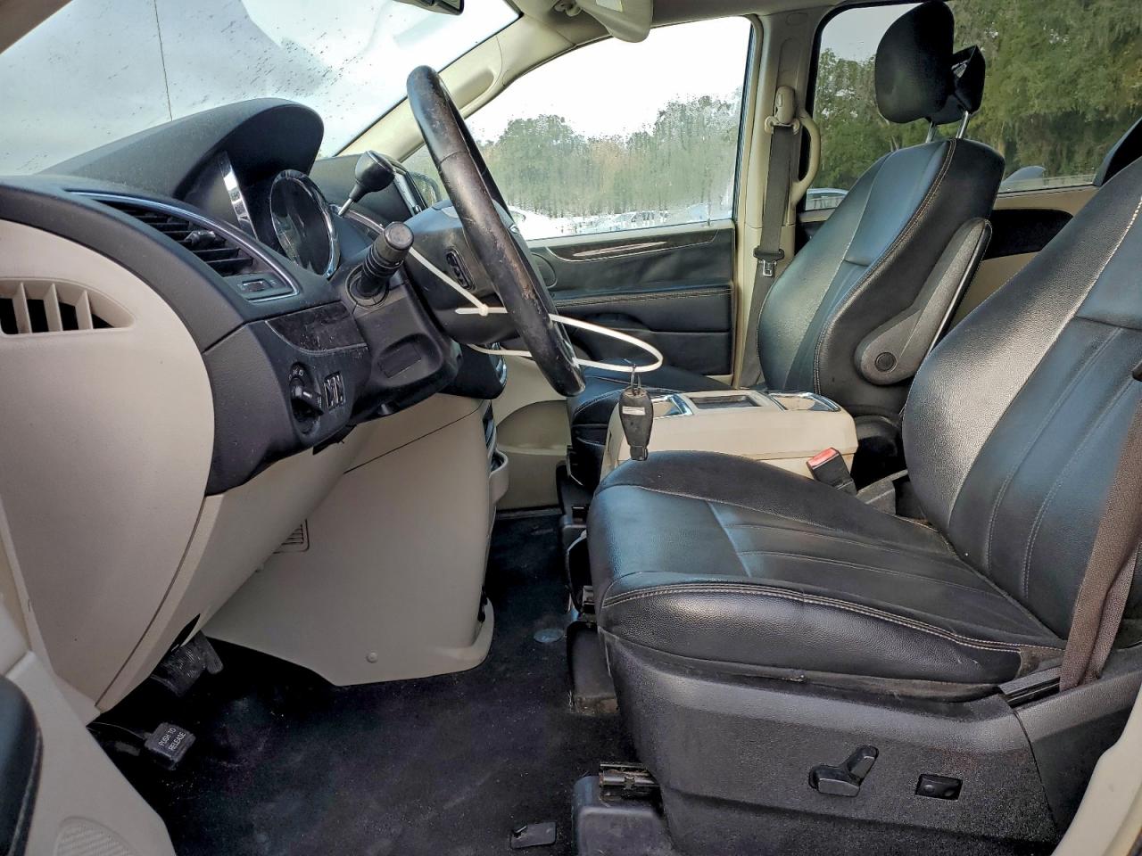 2015 Chrysler Town & Country Touring VIN: 2C4RC1BG1FR577567 Lot: 97232135