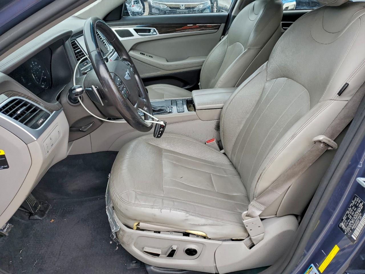 2015 Hyundai Genesis 3.8L VIN: KMHGN4JE6FU044292 Lot: 94778815