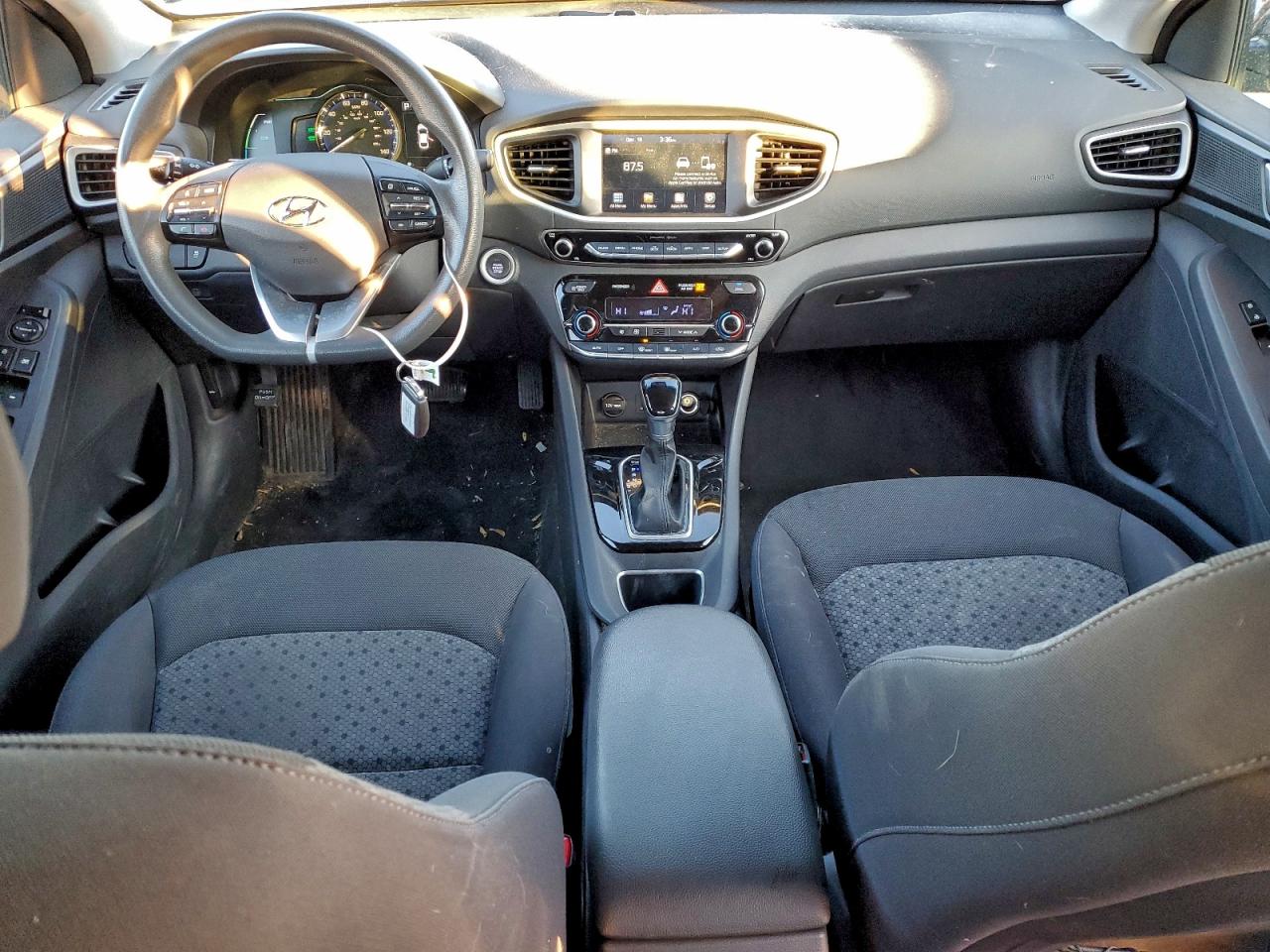 2017 Hyundai Ioniq Blue VIN: KMHC65LC3HU026784 Lot: 95776885