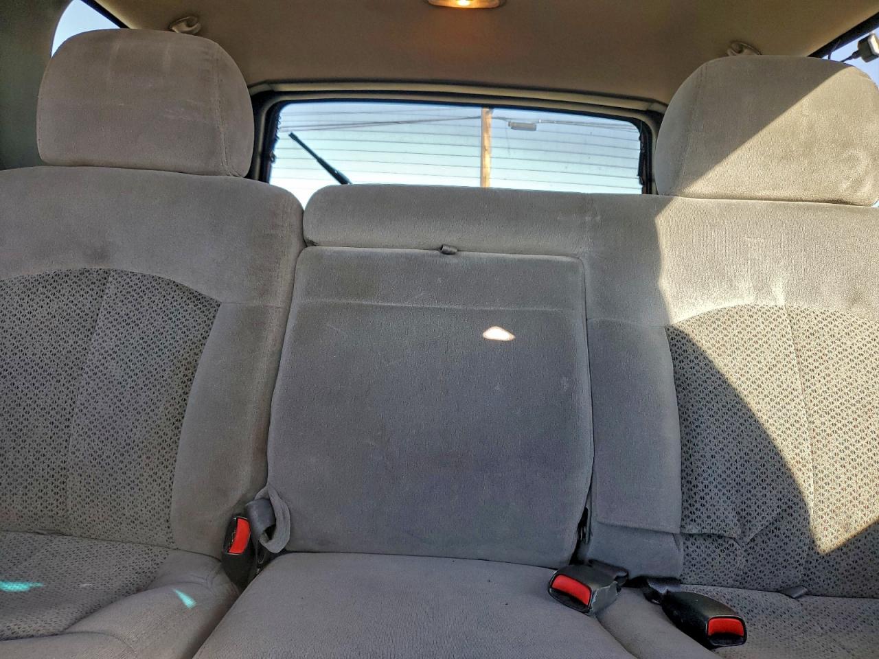 2001 Chevrolet Tahoe C1500 VIN: 1GNEC13T81J154080 Lot: 94803305