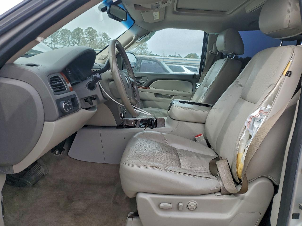 2012 Chevrolet Suburban C1500 Ltz VIN: 1GNSCKE08CR256382 Lot: 94924595