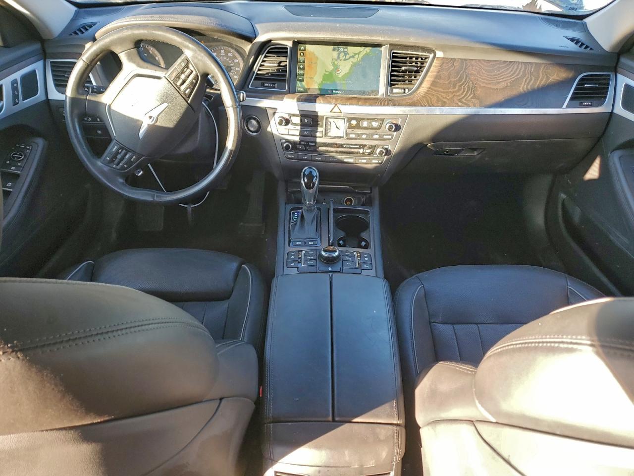 2015 Hyundai Genesis 3.8L VIN: KMHGN4JE5FU057048 Lot: 97163585