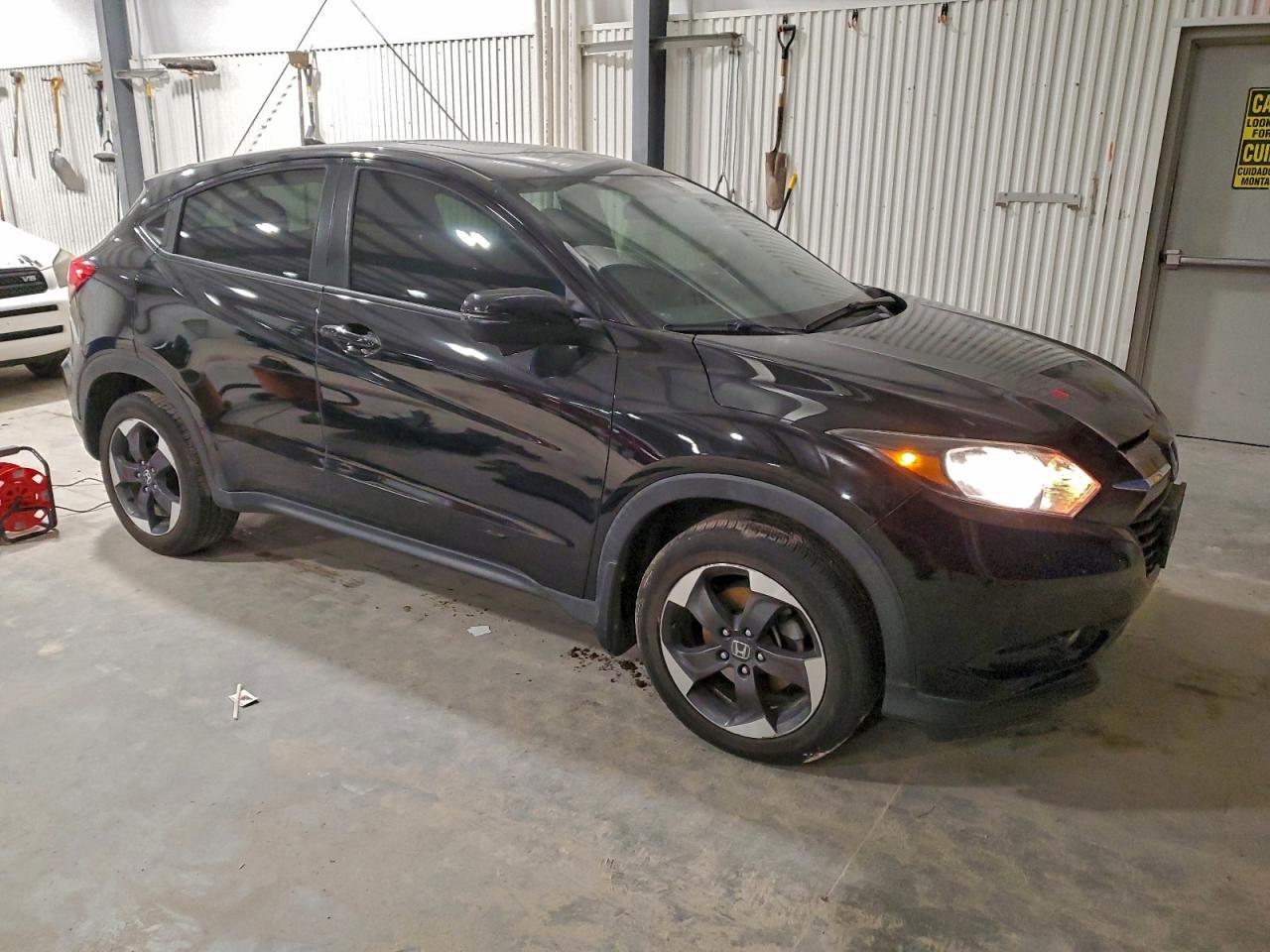 2018 Honda Hr-V Ex VIN: 3CZRU6H5XJG700937 Lot: 97636185