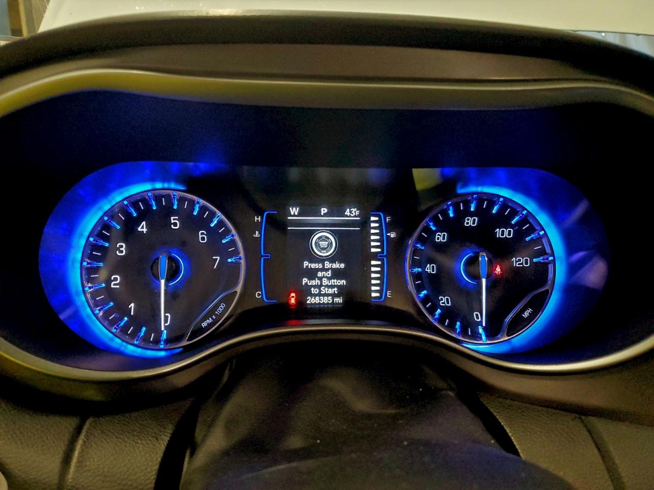 2020 Chrysler Pacifica Touring L VIN: 2C4RC1BG4LR272690 Lot: 94638175