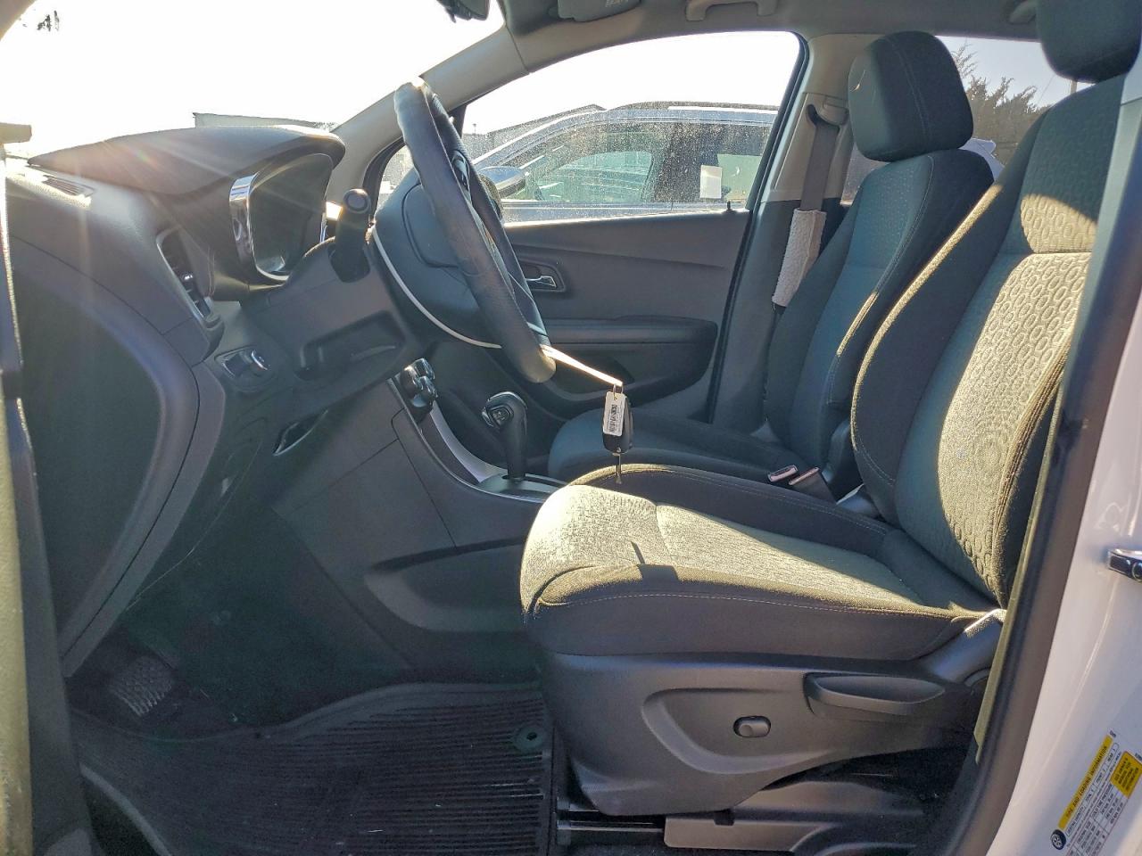 2020 Chevrolet Trax Ls VIN: KL7CJNSB3LB019413 Lot: 96989675