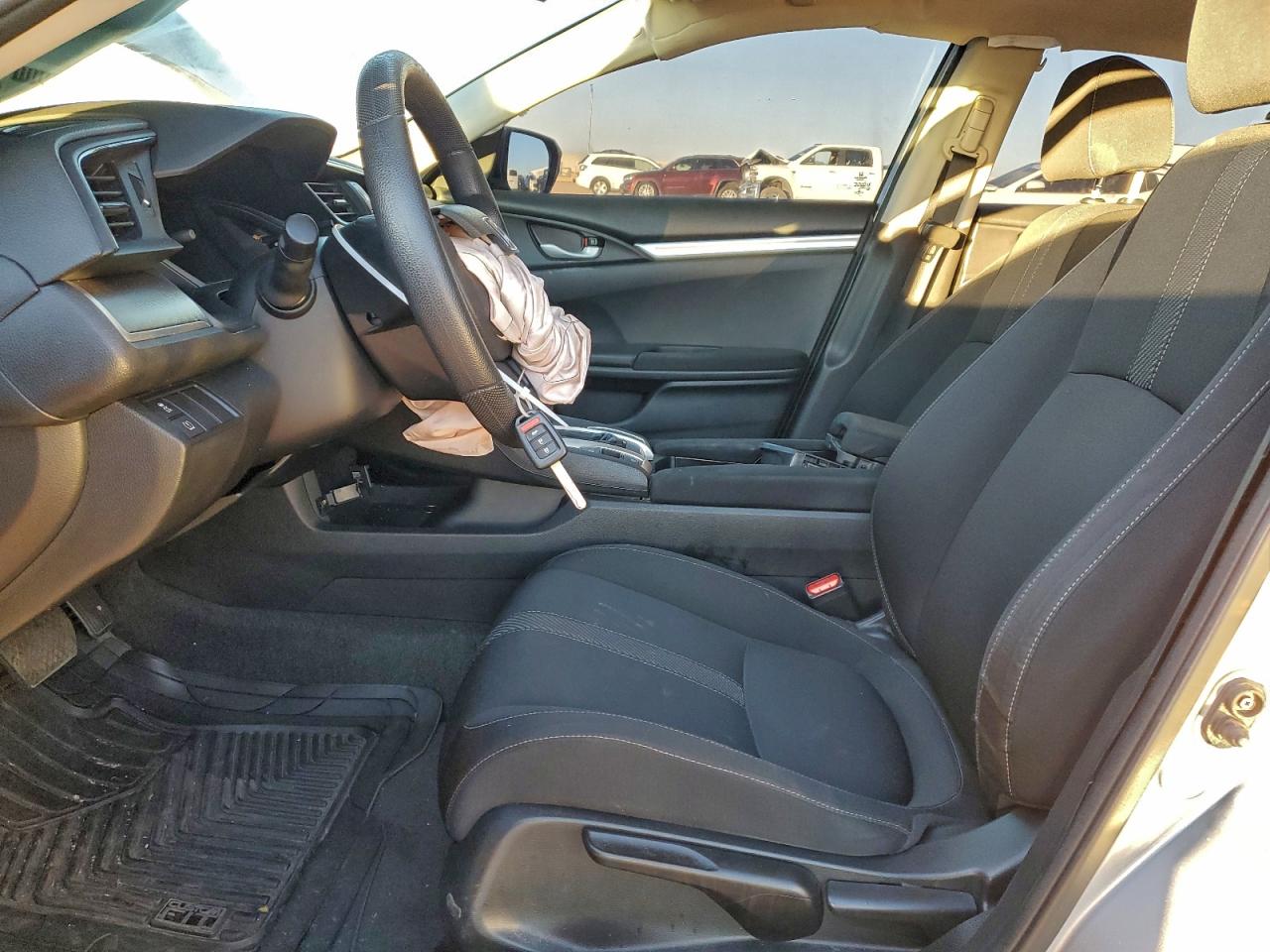 2018 Honda Civic Lx VIN: 2HGFC2F58JH584792 Lot: 95035605