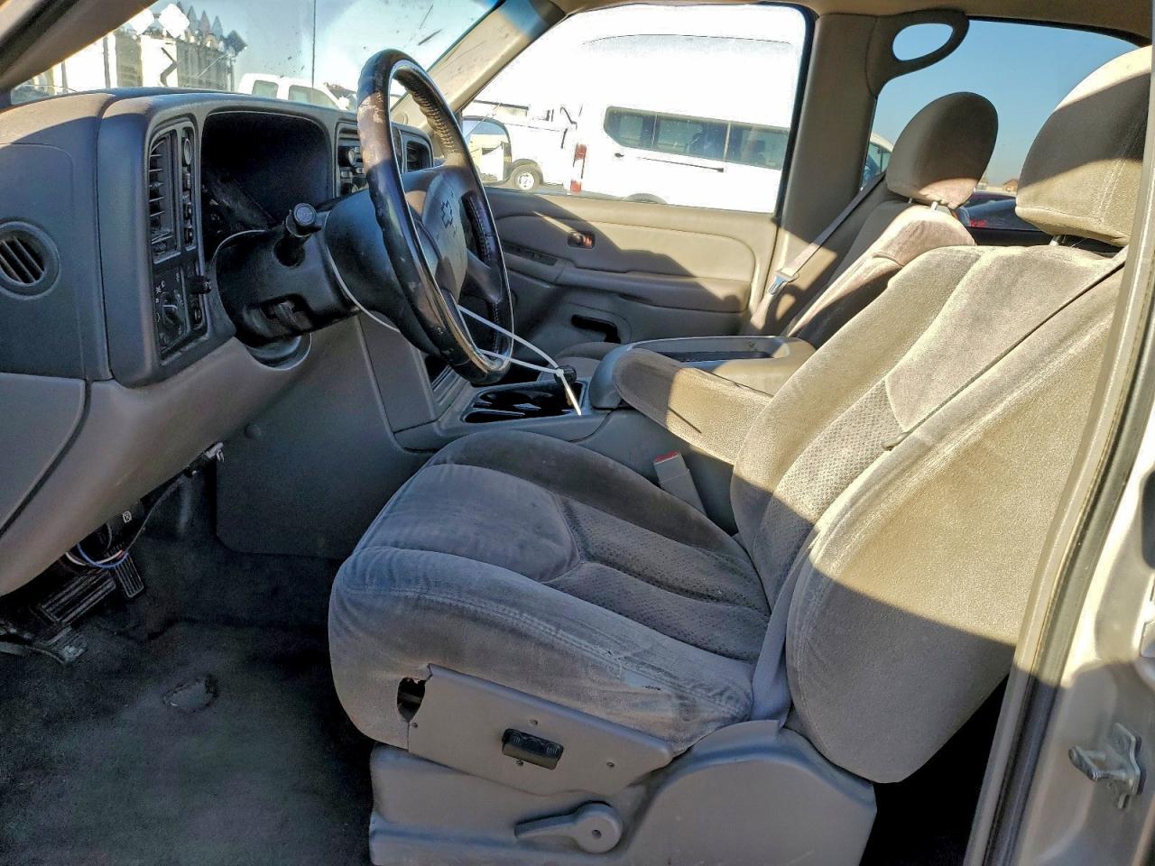 2004 Chevrolet Tahoe K1500 VIN: 1GNEK13Z24J261945 Lot: 93831465