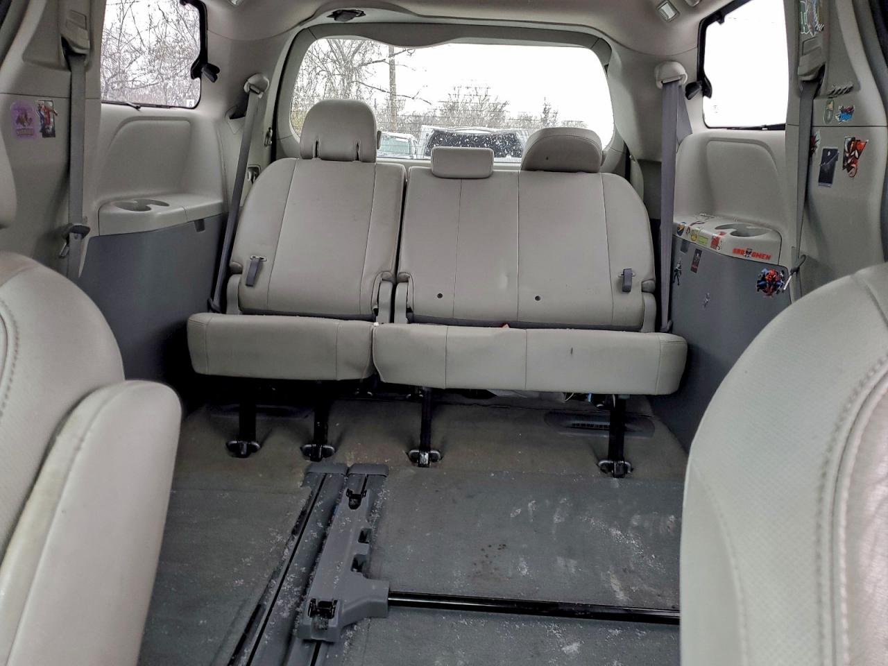 2013 Toyota Sienna Xle VIN: 5TDYK3DC8DS359408 Lot: 95032825