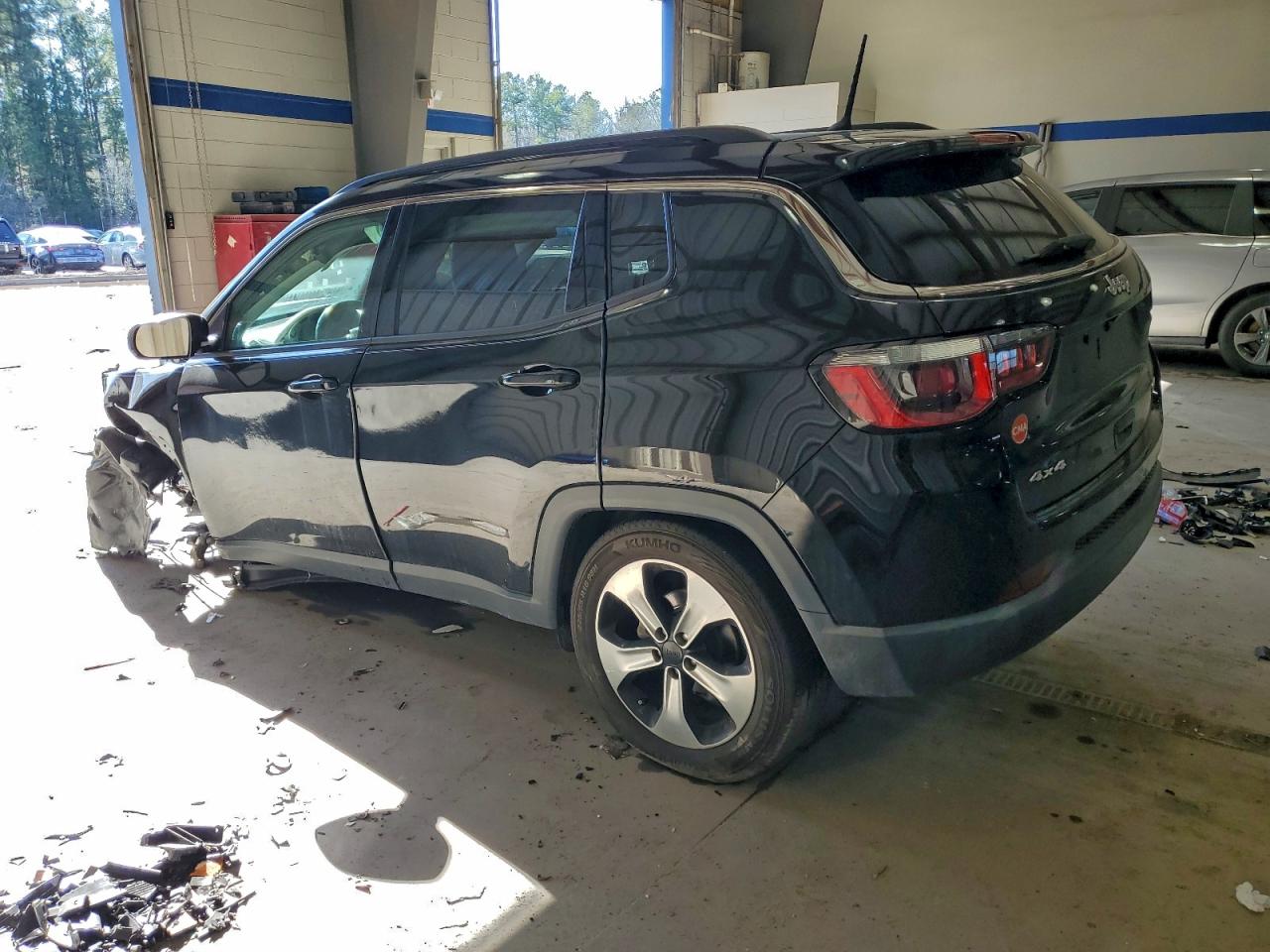 2018 Jeep Compass Latitude VIN: 3C4NJDBB5JT202118 Lot: 97298895