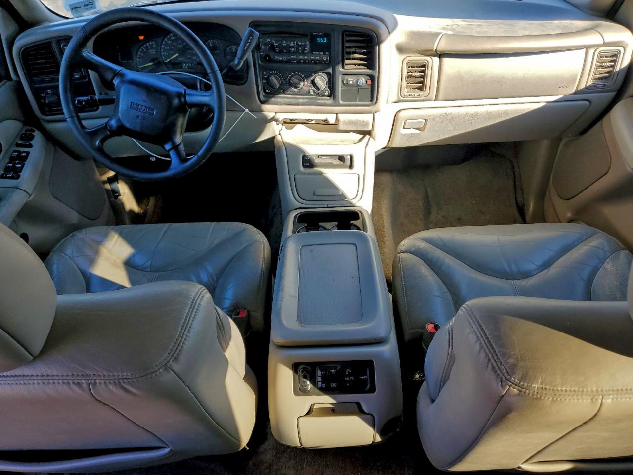 2001 GMC Yukon Xl K1500 VIN: 3GKFK16T71G136865 Lot: 94778265