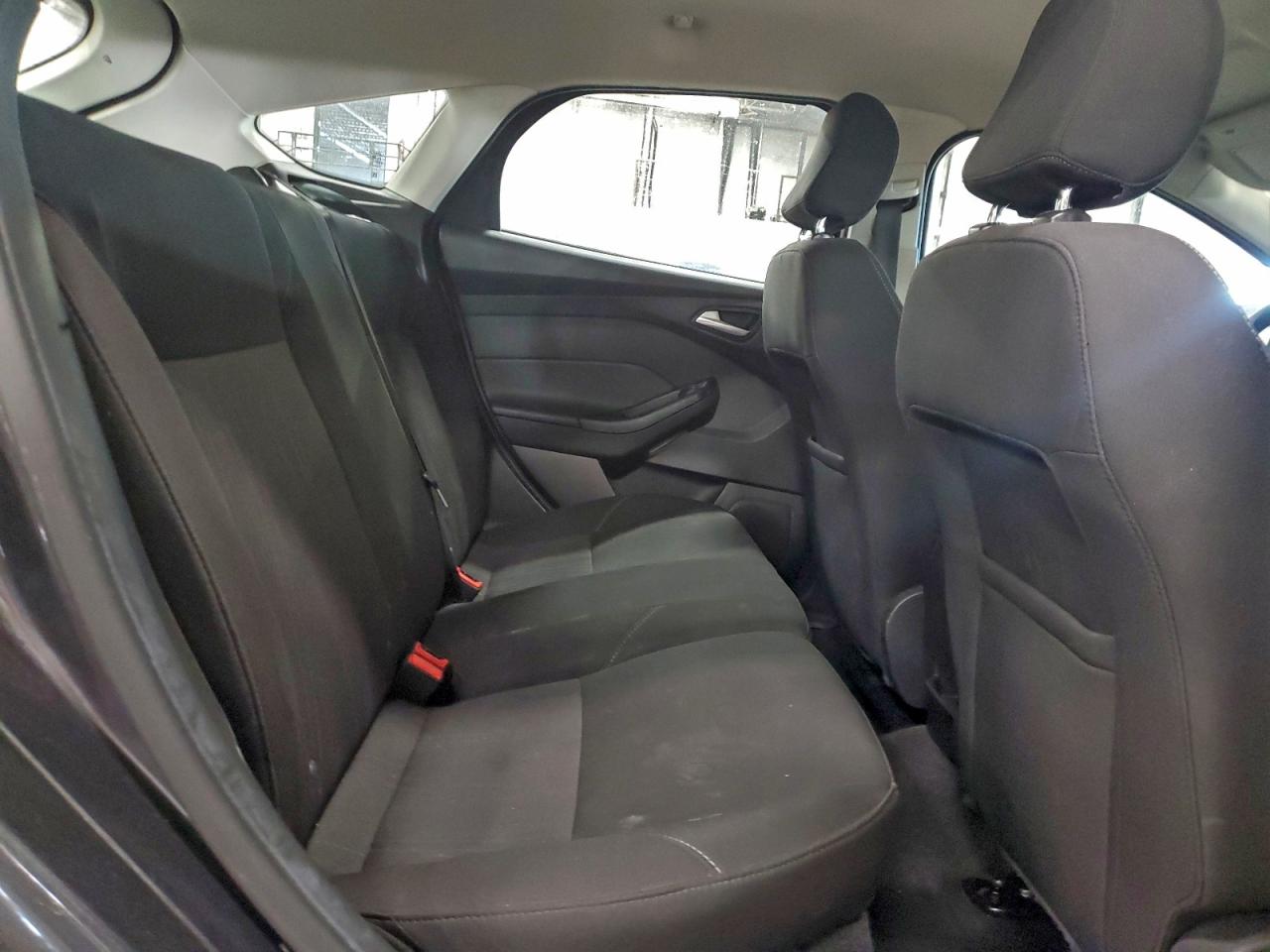 2017 Ford Focus Se VIN: 1FADP3K24HL267266 Lot: 97377425