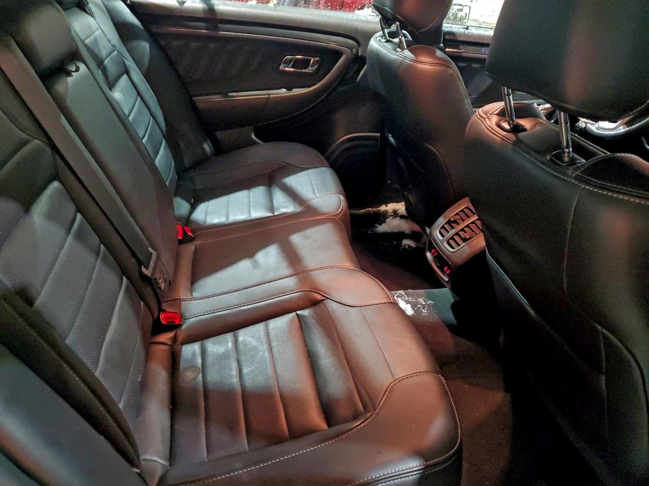 2018 Ford Taurus Sho VIN: 1FAHP2KT3JG102831 Lot: 95308875