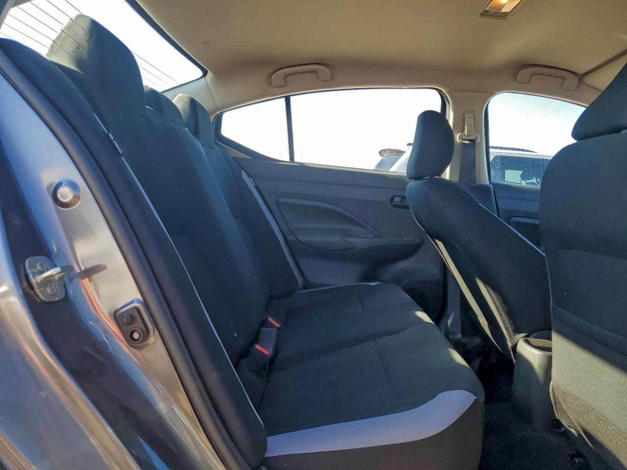 2025 Nissan Versa S VIN: 3N1CN8DV8SL820760 Lot: 95450345