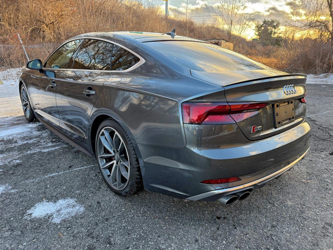 Фото: WAUB4CF51JA045815