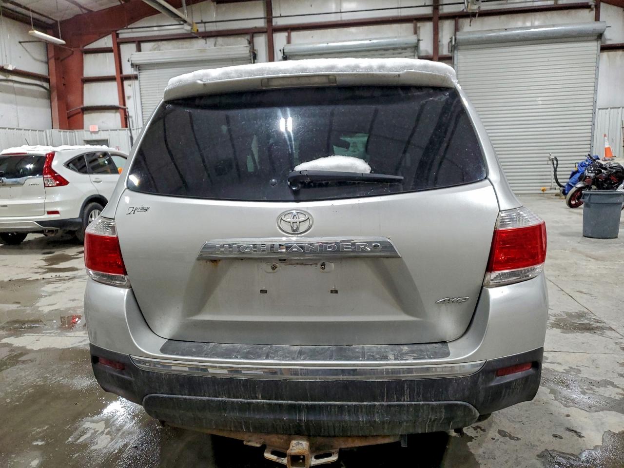 2013 Toyota Highlander Base VIN: 5TDBK3EH4DS225379 Lot: 95936935