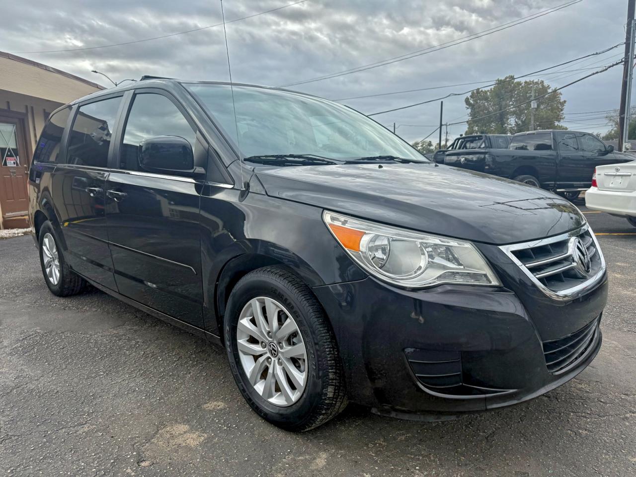 2012 Volkswagen Routan Se