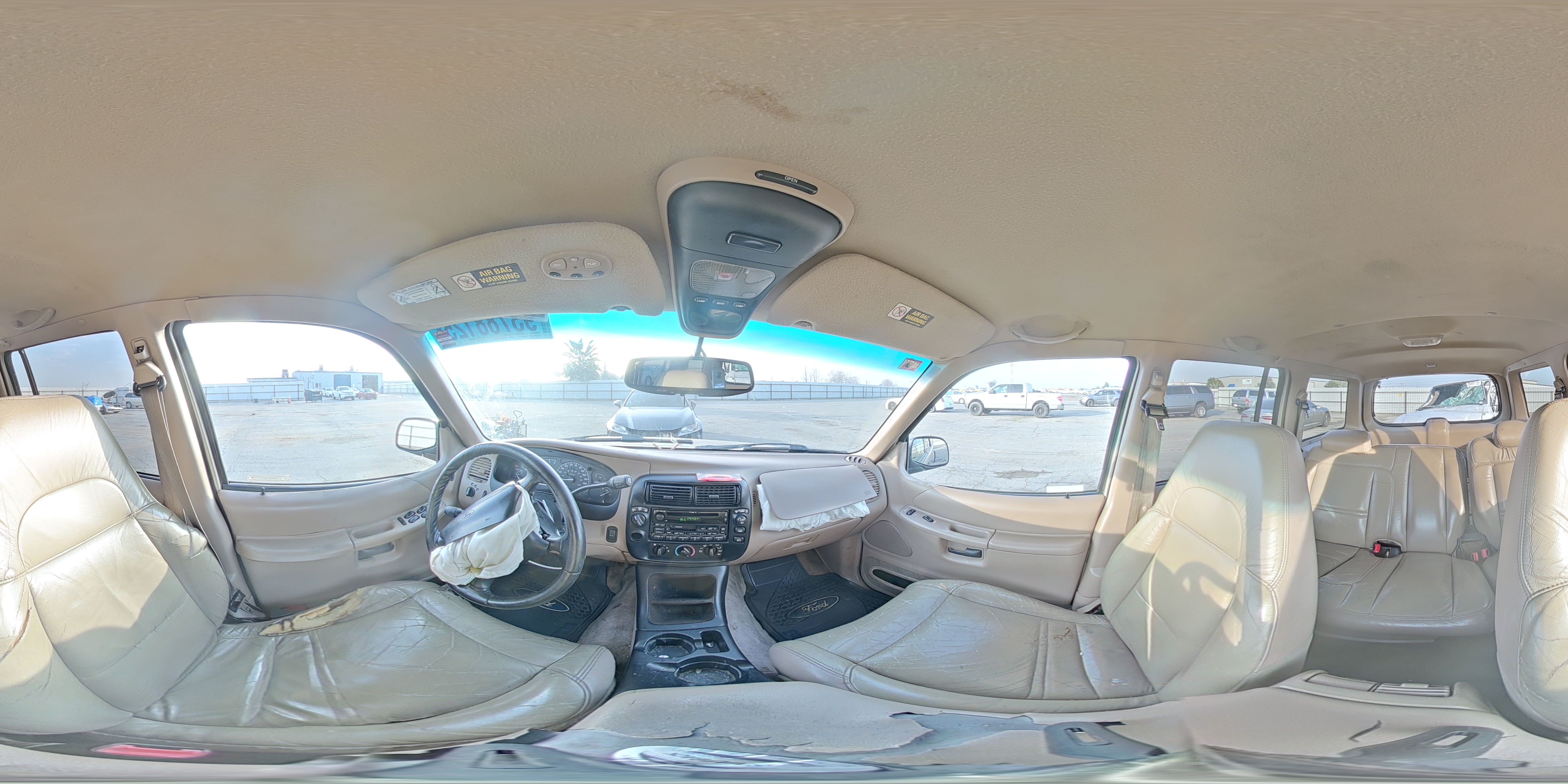 2000 Ford Explorer Xlt VIN: 1FMZU73E3YUA53996 Lot: 93788125