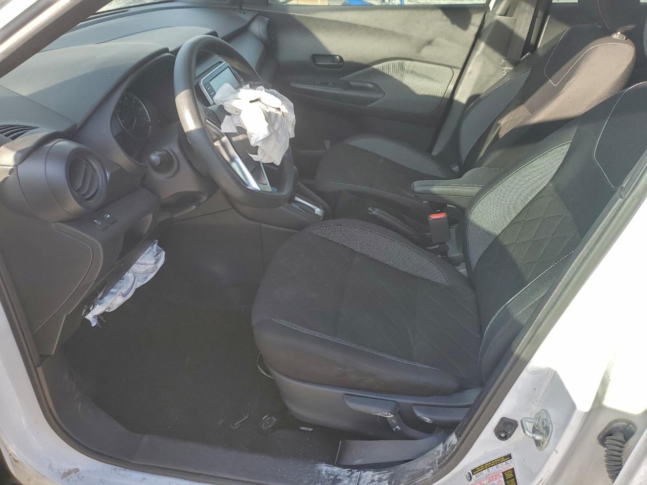 2019 Nissan Kicks S VIN: 3N1CP5CU3KL548815 Lot: 95345325