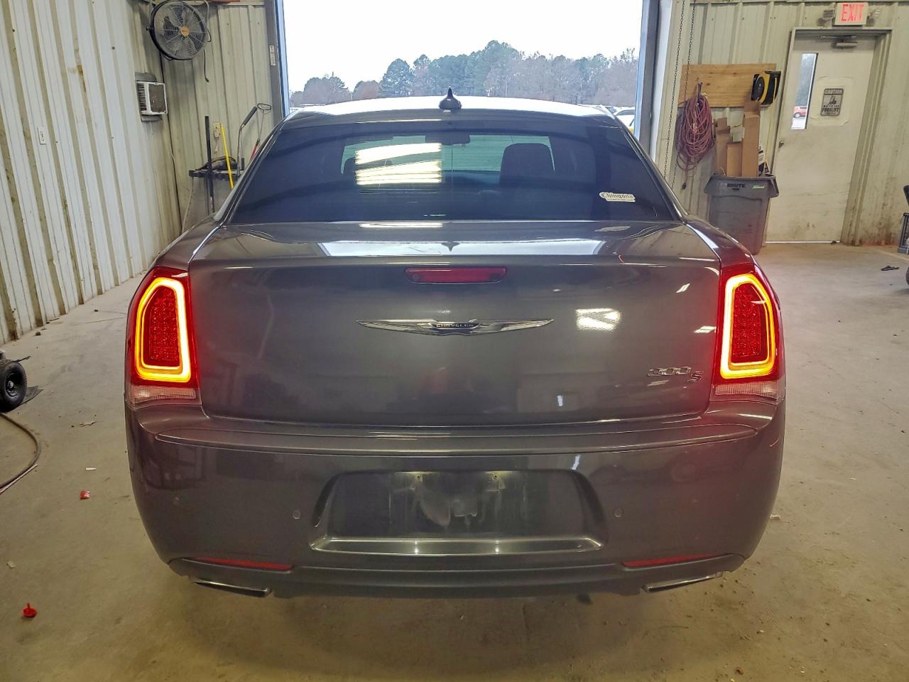 2018 Chrysler 300 S VIN: 2C3CCABG4JH137285 Lot: 94956125